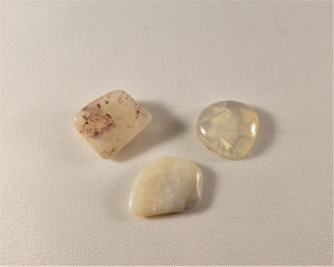 Opal - australischer Trommelstein - Gr. S