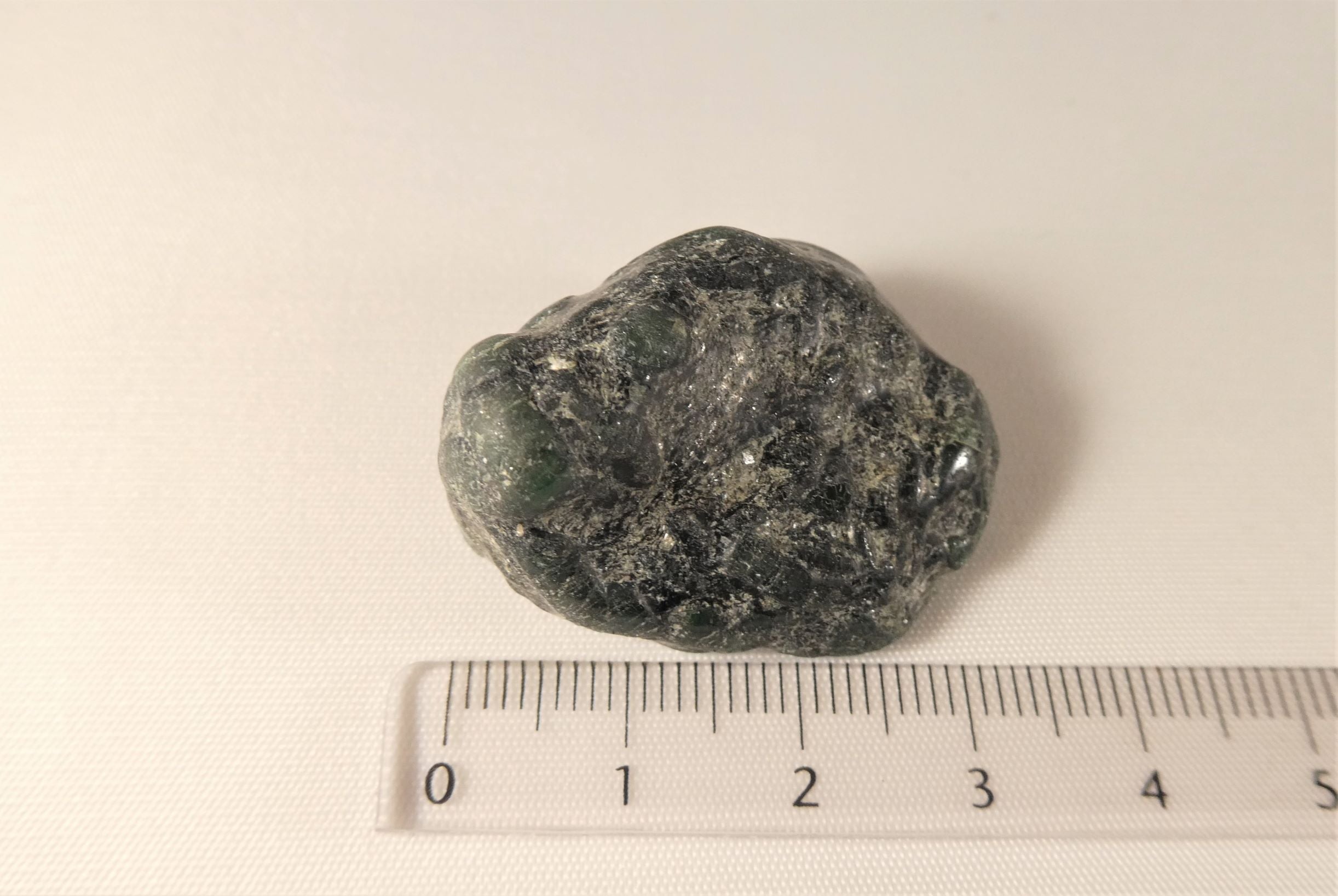 Saphir - Mineralstein in Matrix  Gr. S