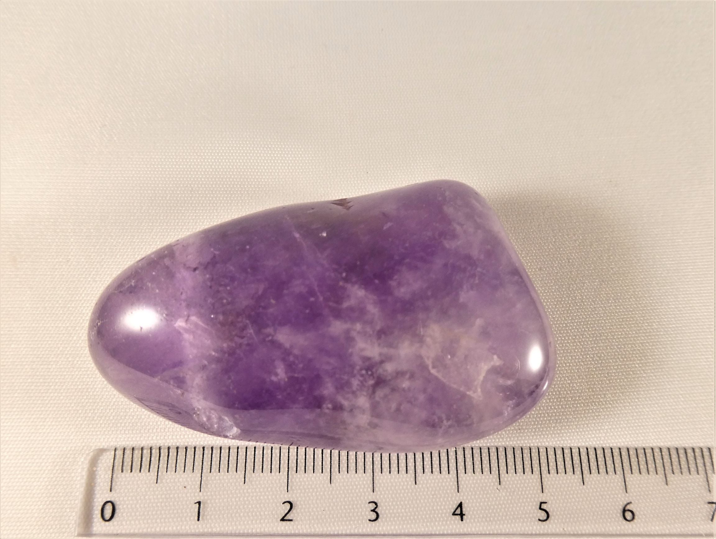 Amethyst - Trommelstein, gebohrt